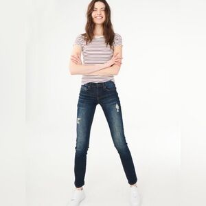 Aeropostale Low-Rise Skinny Lola Distressed Jegging